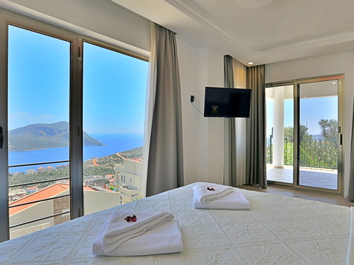  gece  -  Kasım
  | Kalkan Merkez Deniz Manzaralı Villa: 6 Kişilik, Özel Havuzlu