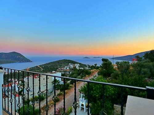  gece  -  Kasım
  | Kalkan Merkez Deniz Manzaralı Villa: 6 Kişilik, Özel Havuzlu