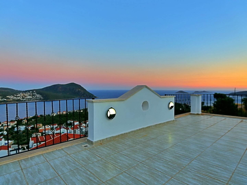  gece  -  Kasım
  | Kalkan Merkez Deniz Manzaralı Villa: 6 Kişilik, Özel Havuzlu