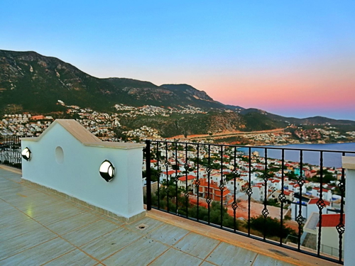  gece  -  Kasım
  | Kalkan Merkez Deniz Manzaralı Villa: 6 Kişilik, Özel Havuzlu