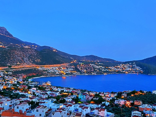  gece  -  Kasım
  | Kalkan Merkez Deniz Manzaralı Villa: 6 Kişilik, Özel Havuzlu