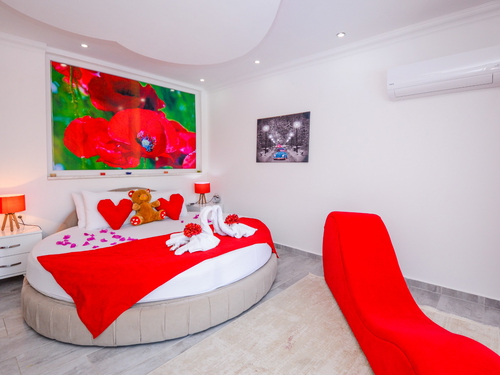 gece  -  Kasım
  | Kalkan Üzümlü Muhafazakar Villa (2 Kişilik, Özel Havuzlu, Jakuzili)