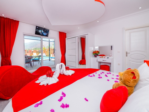  gece  -  Kasım
  | Kalkan Üzümlü Muhafazakar Villa (2 Kişilik, Özel Havuzlu, Jakuzili)