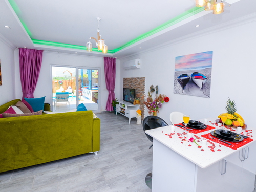 gece - Kasım
| Kalkan Üzümlü Muhafazakar Villa (2 Kişilik, Özel Havuzlu, Jakuzili)