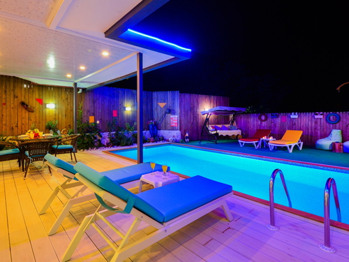 gece - Kasım
| Kalkan Üzümlü Muhafazakar Villa (2 Kişilik, Özel Havuzlu, Jakuzili)