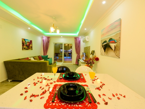 gece - Kasım
| Kalkan Üzümlü Muhafazakar Villa (2 Kişilik, Özel Havuzlu, Jakuzili)
