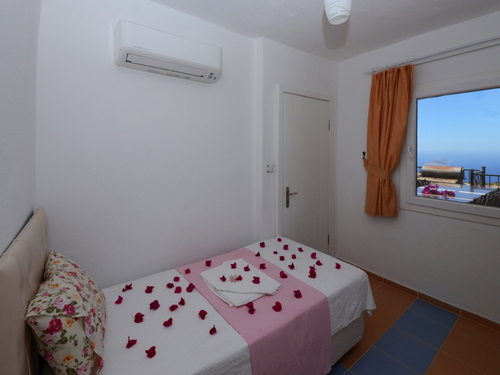  gece  -  Kasım
  | Kalkan Kördere Deniz Manzaralı Villa: Zeytin Ağaçları İçinde, 7 Kişilik