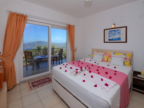  gece  -  Kasım
  | Kalkan Kördere Deniz Manzaralı Villa: Zeytin Ağaçları İçinde, 7 Kişilik