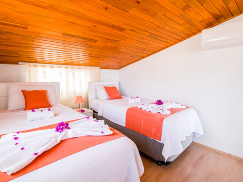  gece  -  Kasım
  | Kalkan Kördere Villa (8 Kişilik, Deniz Manzaralı, Jakuzili Seçenekli)