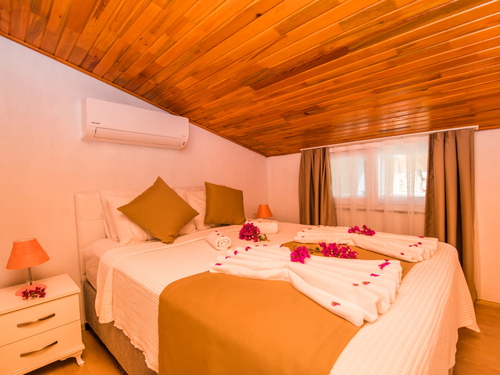 gece - Kasım
| Kalkan Kördere Villa (8 Kişilik, Deniz Manzaralı, Jakuzili Seçenekli)