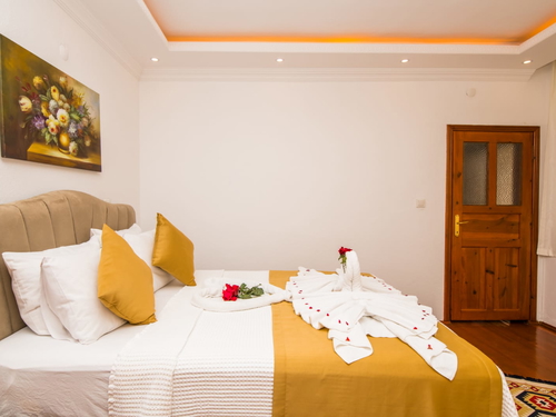 gece - Kasım
| Kalkan Kördere Villa (8 Kişilik, Deniz Manzaralı, Jakuzili Seçenekli)