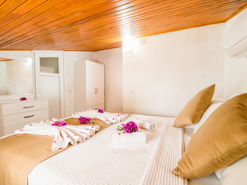 gece - Kasım
| Kalkan Kördere Villa (8 Kişilik, Deniz Manzaralı, Jakuzili Seçenekli)