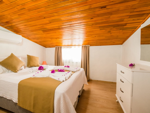  gece  -  Kasım
  | Kalkan Kördere Villa (8 Kişilik, Deniz Manzaralı, Jakuzili Seçenekli)
