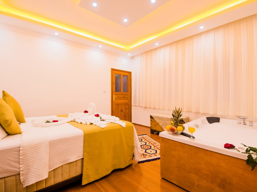 gece - Kasım
| Kalkan Kördere Villa (8 Kişilik, Deniz Manzaralı, Jakuzili Seçenekli)