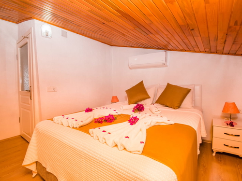 gece - Kasım
| Kalkan Kördere Villa (8 Kişilik, Deniz Manzaralı, Jakuzili Seçenekli)