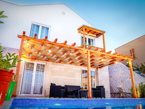  gece  -  Kasım
  | Kalkan İncebel Villa (4 Kişilik, Deniz Manzaralı, Jakuzili, Özel Havuzlu, Site)