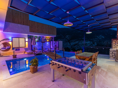 gece - Kasım
| Villa Tatili Kalkan İslamlar’da | Jakuzili ve Isıtmalı Havuzlu 4 Kişilik Lüks Konaklama