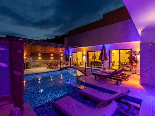 gece - Kasım
| Villa Tatili Kalkan İslamlar’da | Jakuzili ve Isıtmalı Havuzlu 4 Kişilik Lüks Konaklama
