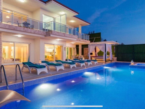 gece  -  Kasım
  | Kalkan Kalamar’da Deniz Manzaralı 6 Kişilik Özel Havuzlu Villa