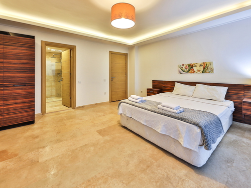 gece - Kasım
| Kalkan Merkez'de Deniz Manzaralı 9 Kişilik Lüks Villa Kiralama