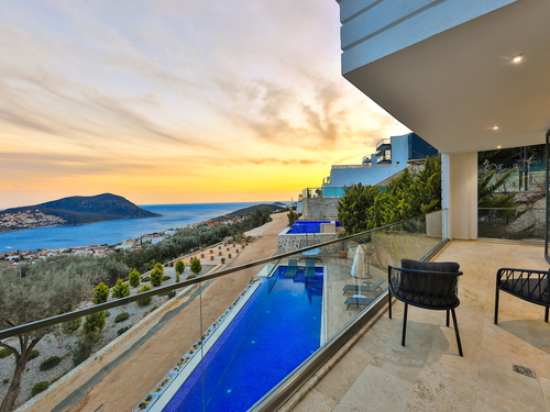 gece - Kasım
| Kalkan Merkez'de Deniz Manzaralı 9 Kişilik Lüks Villa Kiralama