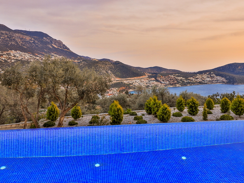  gece  -  Kasım
  | Kalkan Merkez'de Deniz Manzaralı 9 Kişilik Lüks Villa Kiralama