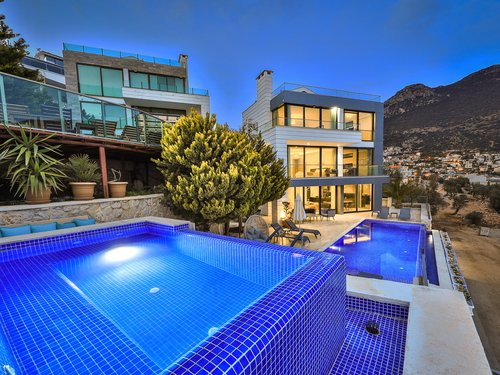  gece  -  Kasım
  | Kalkan Merkez'de Deniz Manzaralı 9 Kişilik Lüks Villa Kiralama