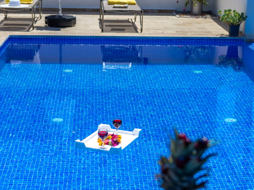 gece - Kasım
| Kalkan İslamlar'da Romantik Balayı Villası: Jakuzili ve Korunaklı Özel Havuz Keyfi