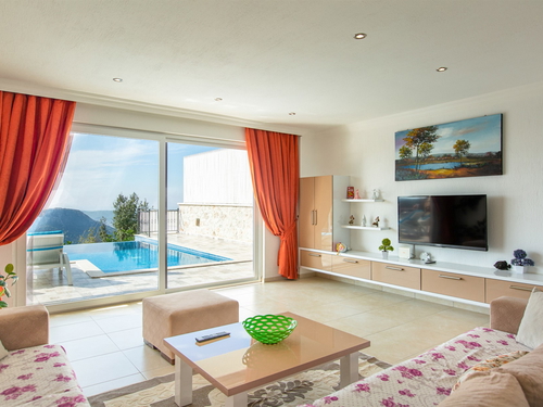gece - Kasım
| Kalkan Üzümlü'de Jakuzili Doğa Manzaralı Muhafazakar Villa Tatili