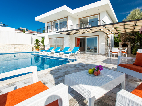 gece - Kasım
| Kalkan Üzümlü'de Jakuzili Doğa Manzaralı Muhafazakar Villa Tatili