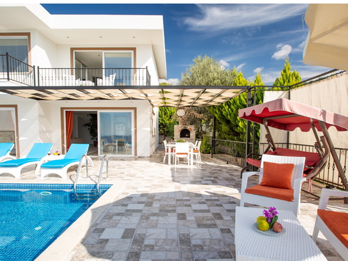 gece - Kasım
| Kalkan Üzümlü'de Jakuzili Doğa Manzaralı Muhafazakar Villa Tatili