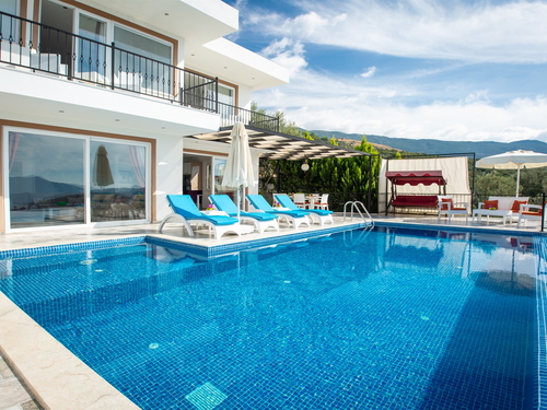 gece - Kasım
| Kalkan Üzümlü'de Jakuzili Doğa Manzaralı Muhafazakar Villa Tatili