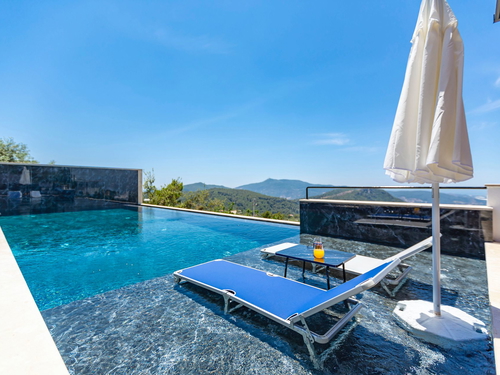 gece - Kasım
| Kalkan Üzümlü'de Romantik Jakuzili, Doğa Manzaralı Muhafazakar Villa Tatili