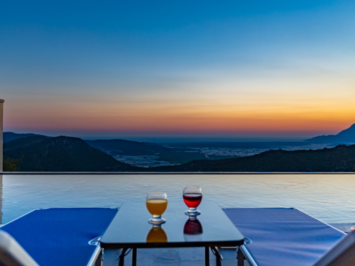  gece  -  Kasım
  | Kalkan Üzümlü'de Romantik Jakuzili, Doğa Manzaralı Muhafazakar Villa Tatili