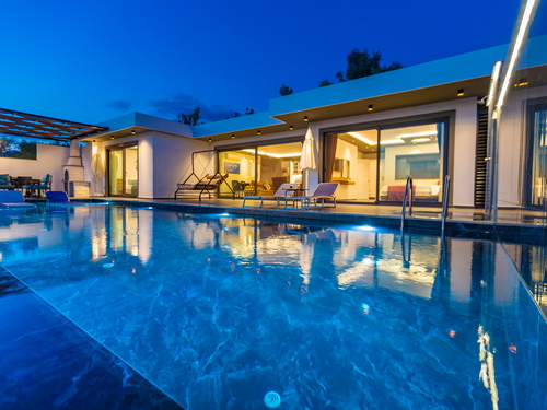 gece - Kasım
| Kalkan Üzümlü'de Romantik Jakuzili, Doğa Manzaralı Muhafazakar Villa Tatili