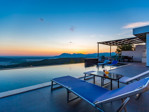 gece - Kasım
| Kalkan Üzümlü'de Romantik Jakuzili, Doğa Manzaralı Muhafazakar Villa Tatili