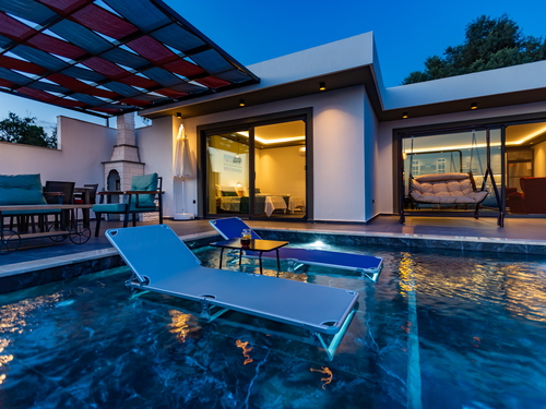  gece  -  Kasım
  | Kalkan Üzümlü'de Romantik Jakuzili, Doğa Manzaralı Muhafazakar Villa Tatili
