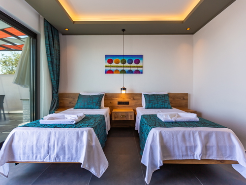 gece  -  Kasım
  | Kalkan Üzümlü'de Romantik Jakuzili, Doğa Manzaralı Muhafazakar Villa Tatili