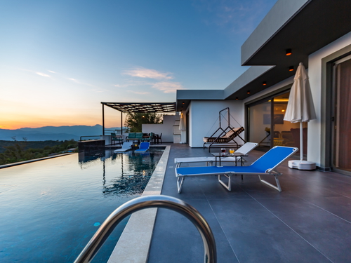 gece - Kasım
| Kalkan Üzümlü'de Romantik Jakuzili, Doğa Manzaralı Muhafazakar Villa Tatili
