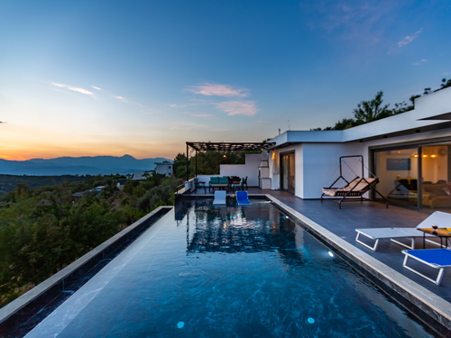  gece  -  Kasım
  | Kalkan Üzümlü'de Romantik Jakuzili, Doğa Manzaralı Muhafazakar Villa Tatili
