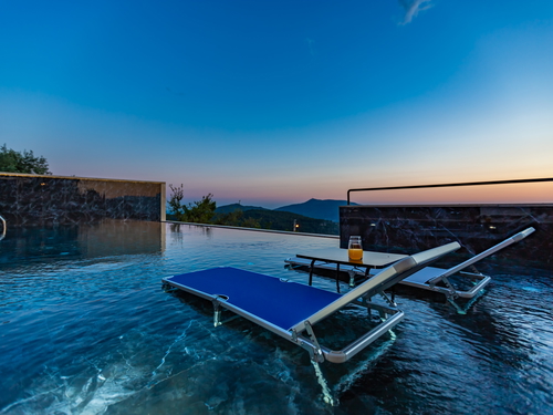 gece - Kasım
| Kalkan Üzümlü'de Romantik Jakuzili, Doğa Manzaralı Muhafazakar Villa Tatili