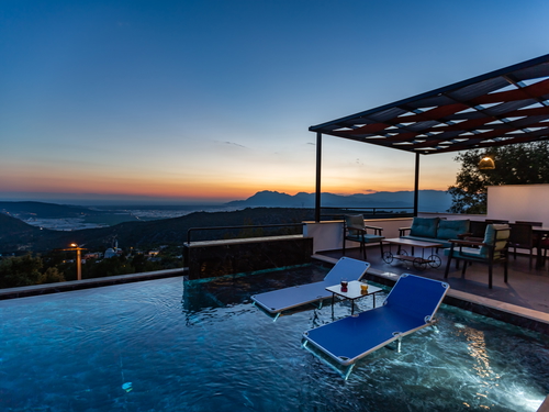  gece  -  Kasım
  | Kalkan Üzümlü'de Romantik Jakuzili, Doğa Manzaralı Muhafazakar Villa Tatili