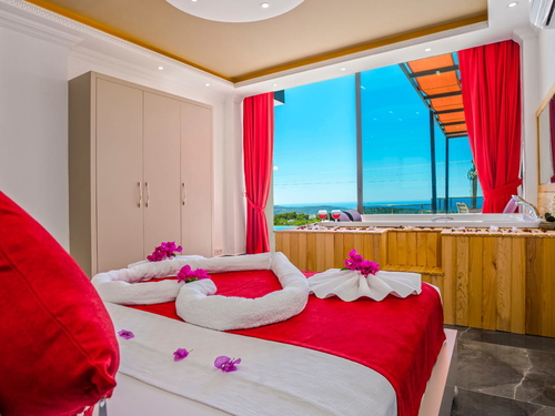  gece  -  Kasım
  | Antalya Kalkan Bölgesinde Deniz Manzaralı Muhafazakar Tatil Deneyimi