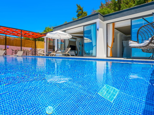  gece  -  Kasım
  | Antalya Kalkan Bölgesinde Deniz Manzaralı Muhafazakar Tatil Deneyimi