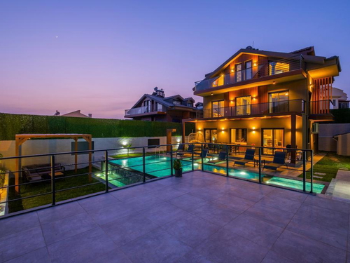  gece  -  Kasım
  | Fethiye Ovacık'ta Aile ve Balayı Çiftlerine Uygun Lüks Villa