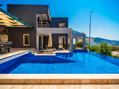  gece  -  Kasım
  | Kalkan Kalamar Mevkii'nde Lüks Villa: Deniz Manzaralı, Jakuzili, Geniş Havuzlu, 8 Kişilik