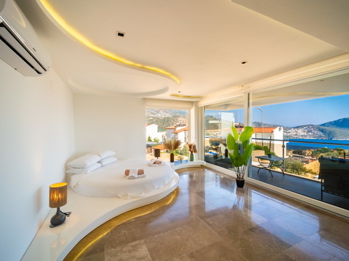  gece  -  Kasım
  | Kalkan Kalamar Mevkii'nde Lüks Villa: Deniz Manzaralı, Jakuzili, Geniş Havuzlu, 8 Kişilik