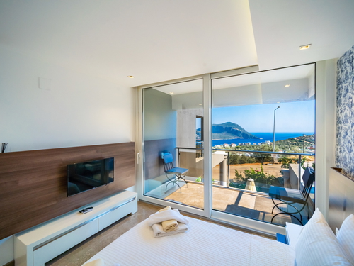  gece  -  Kasım
  | Kalkan Kalamar Mevkii'nde Lüks Villa: Deniz Manzaralı, Jakuzili, Geniş Havuzlu, 8 Kişilik