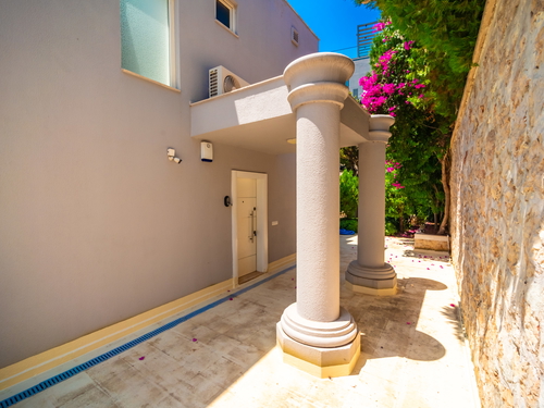  gece  -  Kasım
  | Kalkan Kalamar Mevkii'nde Lüks Villa: Deniz Manzaralı, Jakuzili, Geniş Havuzlu, 8 Kişilik