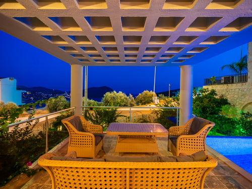 gece - Kasım
| Kalkan Kalamar Mevkii'nde Lüks Villa: Deniz Manzaralı, Jakuzili, Geniş Havuzlu, 8 Kişilik